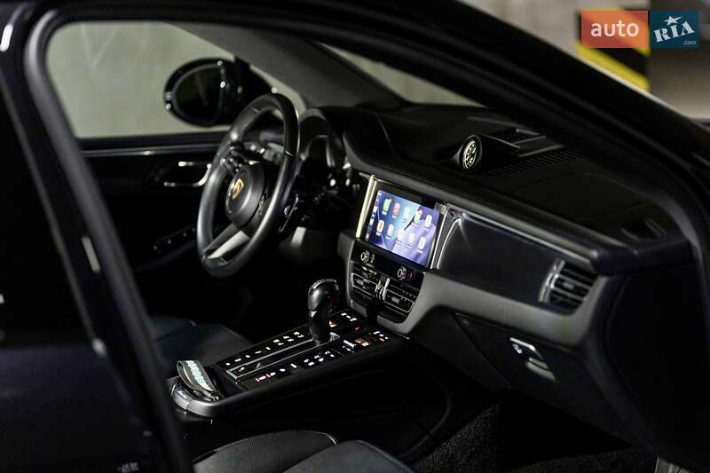 Позашляховик / Кросовер Porsche Macan 2023 в Тернополі