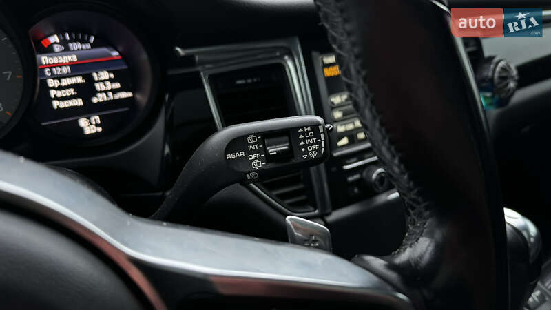 Позашляховик / Кросовер Porsche Macan 2016 в Києві