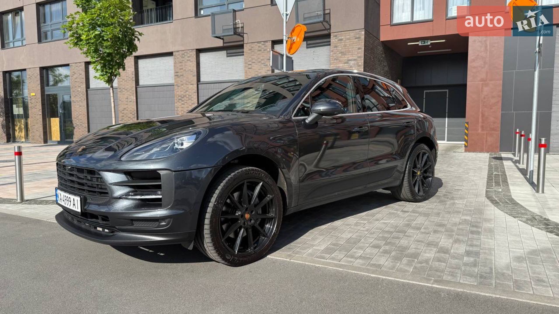 2020 Porsche Macan - мініатюра 3