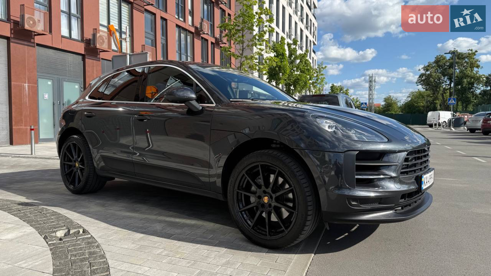 2020 Porsche Macan - мініатюра 2