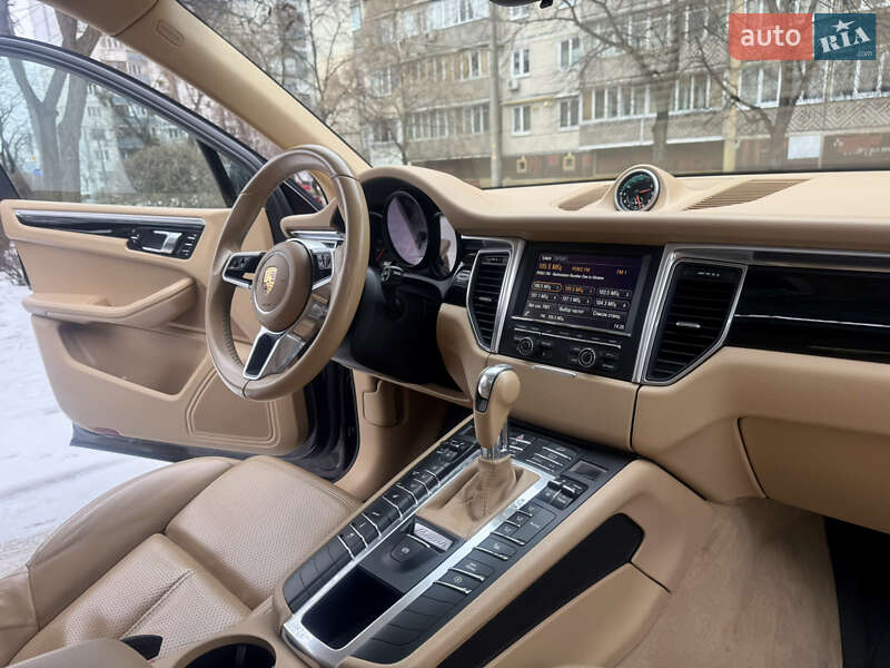 Позашляховик / Кросовер Porsche Macan 2014 в Києві