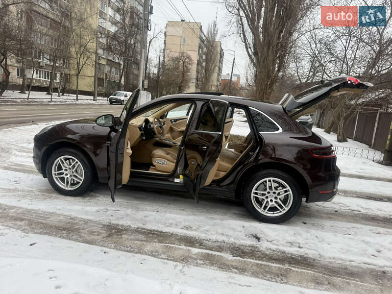 Позашляховик / Кросовер Porsche Macan 2014 в Києві