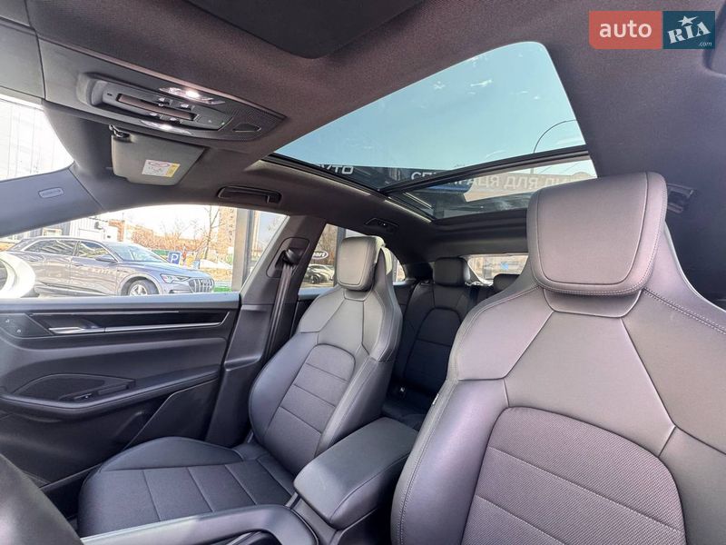 Позашляховик / Кросовер Porsche Macan 2024 в Києві