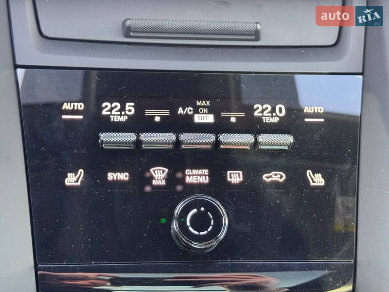 Позашляховик / Кросовер Porsche Macan 2024 в Києві