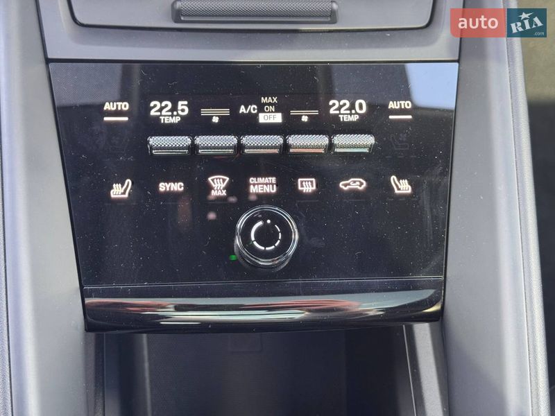 Позашляховик / Кросовер Porsche Macan 2024 в Києві