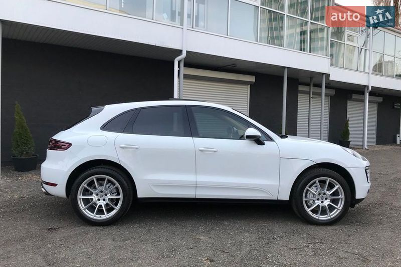 Позашляховик / Кросовер Porsche Macan 2016 в Києві