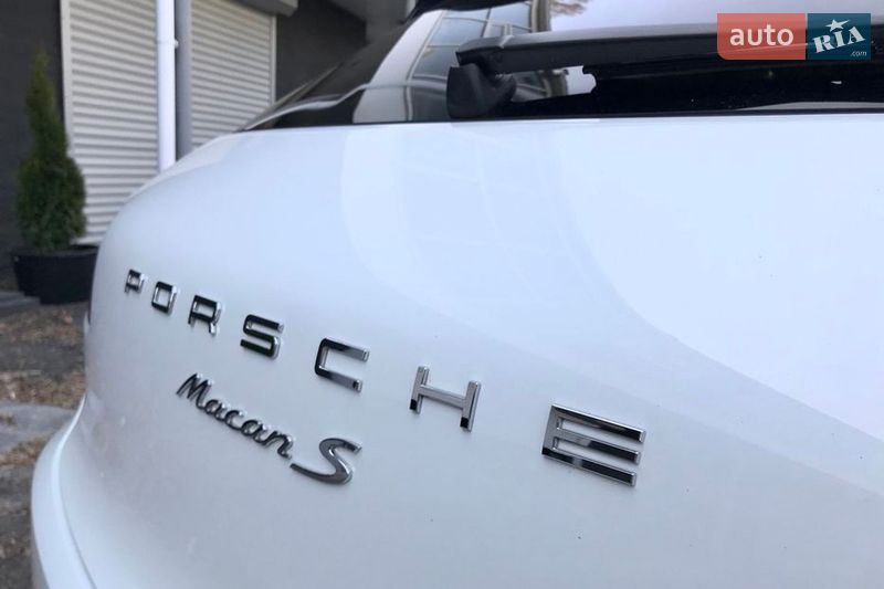 Позашляховик / Кросовер Porsche Macan 2016 в Києві