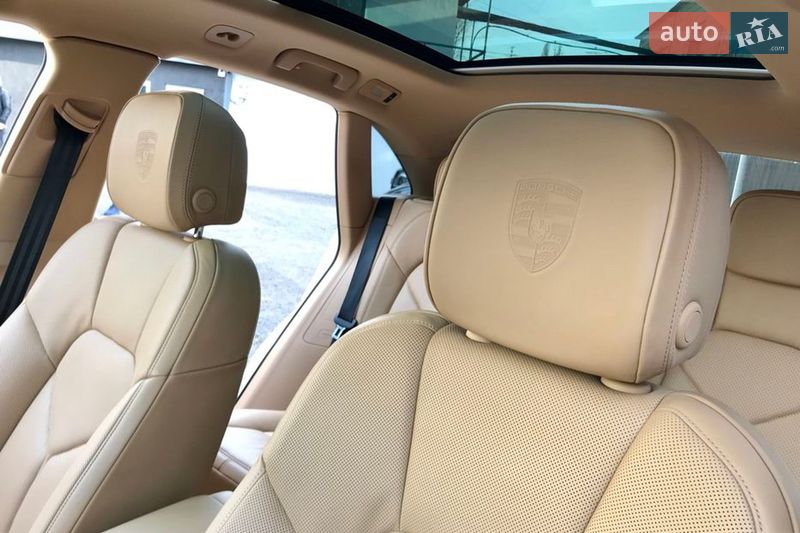 Позашляховик / Кросовер Porsche Macan 2016 в Києві