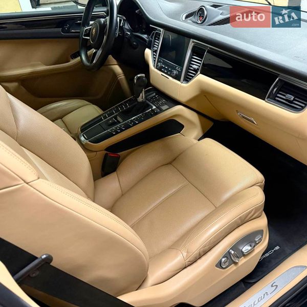 Позашляховик / Кросовер Porsche Macan 2016 в Білогородці