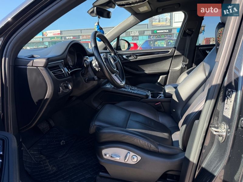 Внедорожник / Кроссовер Porsche Macan 2019 в Киеве