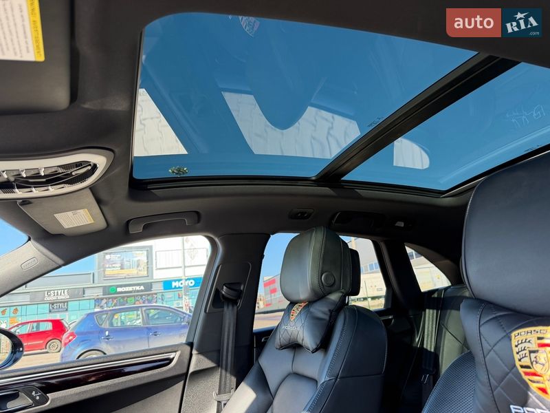 Внедорожник / Кроссовер Porsche Macan 2019 в Киеве