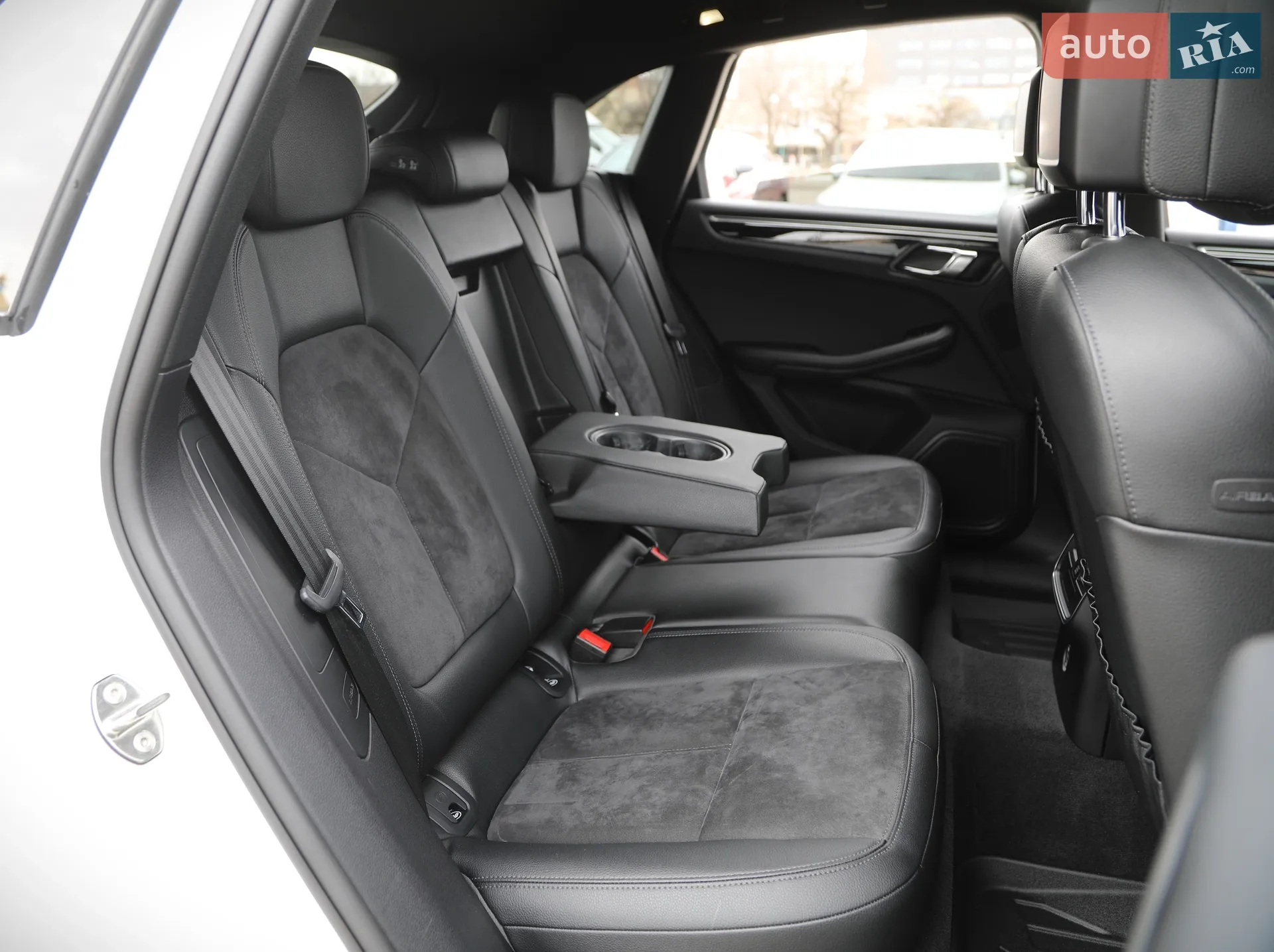 2018 Porsche Macan - мініатюра 13