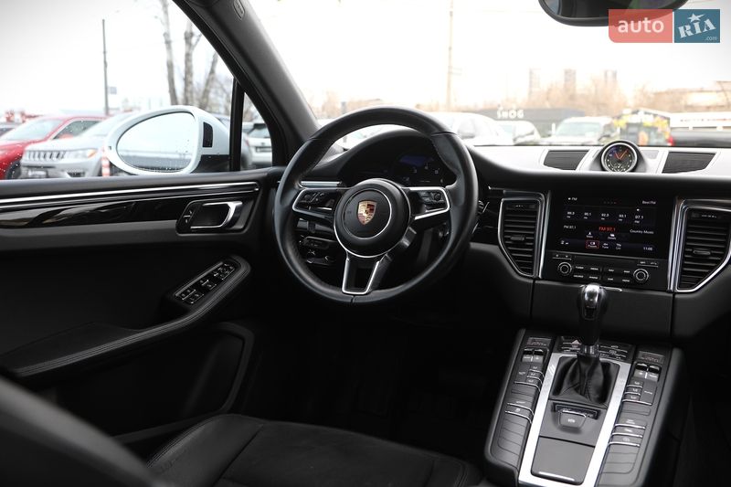 Внедорожник / Кроссовер Porsche Macan 2018 в Харькове