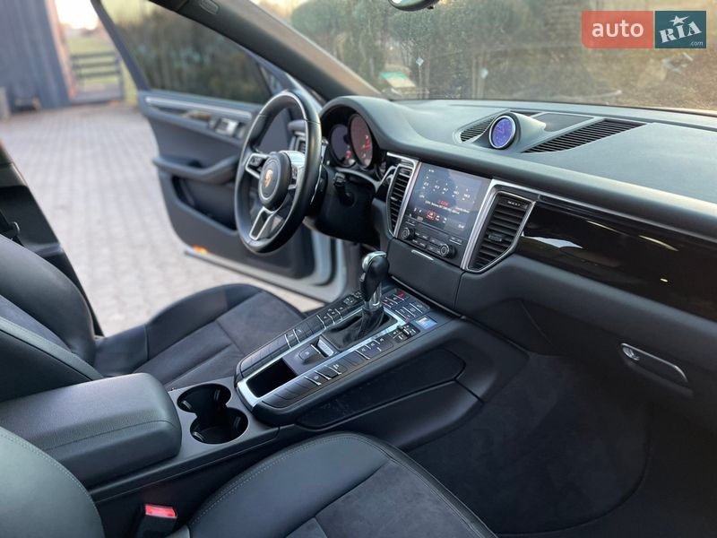 Внедорожник / Кроссовер Porsche Macan 2018 в Луцке