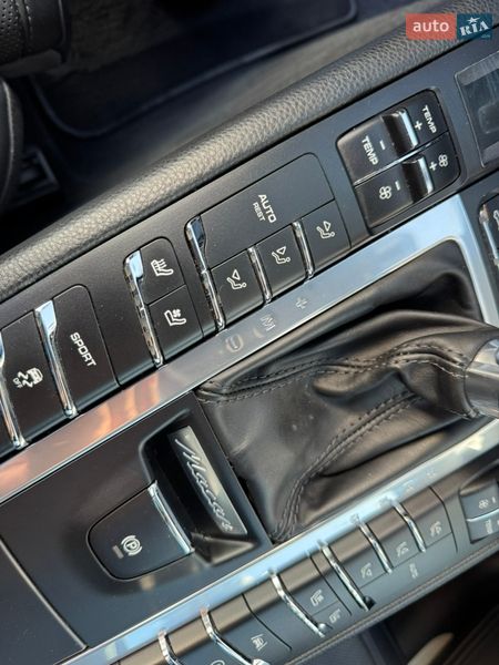 Внедорожник / Кроссовер Porsche Macan 2019 в Харькове