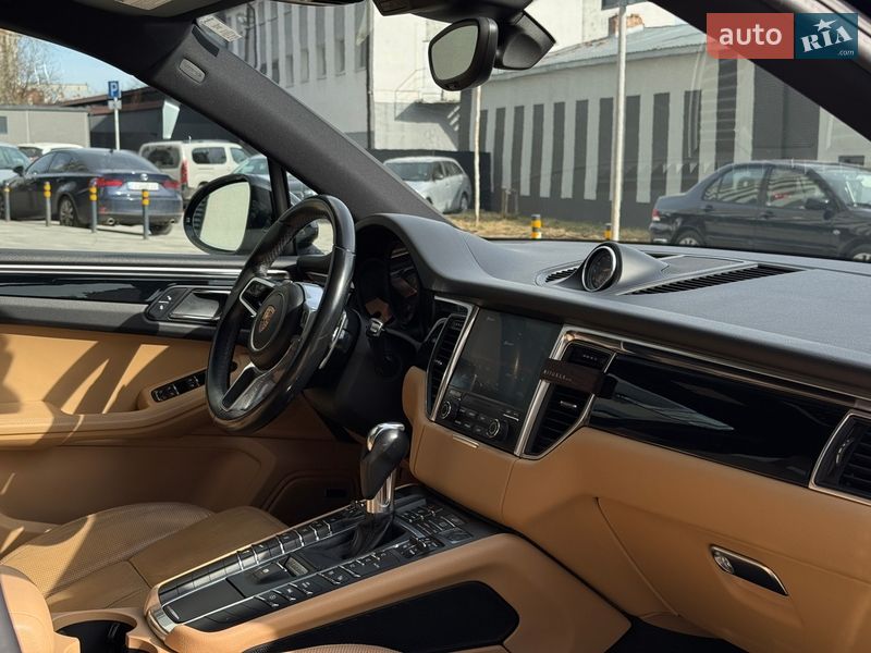 Внедорожник / Кроссовер Porsche Macan 2016 в Львове