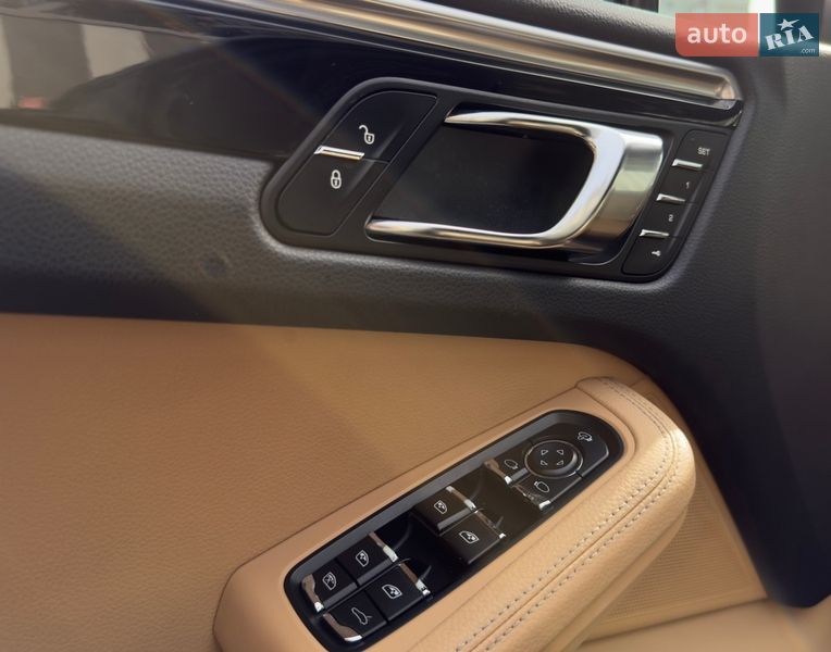 Внедорожник / Кроссовер Porsche Macan 2016 в Львове