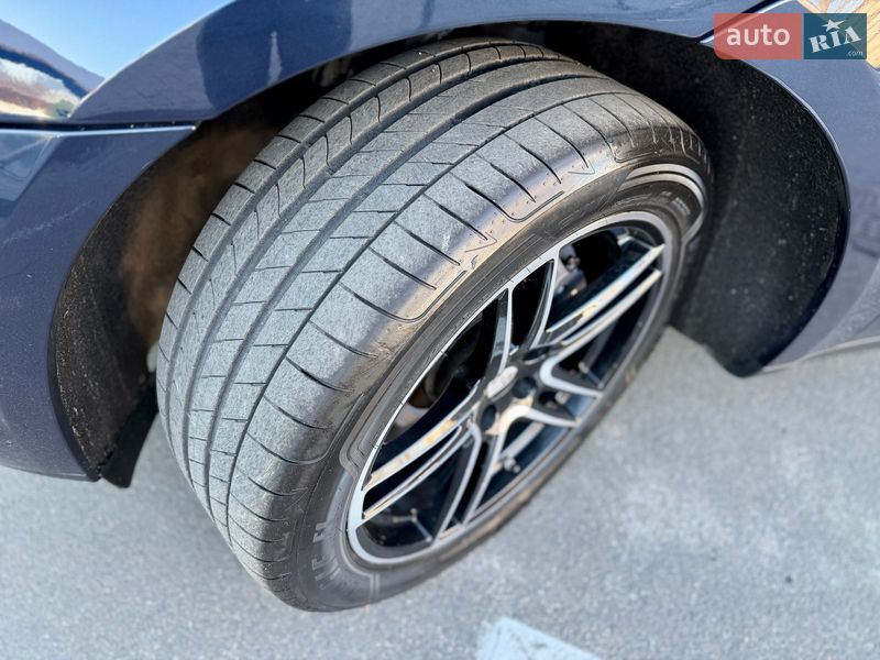 Позашляховик / Кросовер Porsche Macan 2021 в Києві