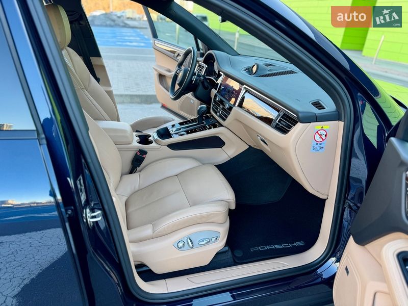 Позашляховик / Кросовер Porsche Macan 2021 в Києві