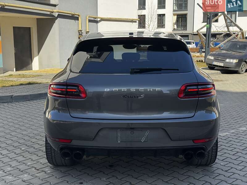 Позашляховик / Кросовер Porsche Macan 2015 в Івано-Франківську