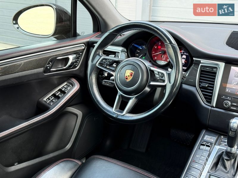 Внедорожник / Кроссовер Porsche Macan 2016 в Одессе