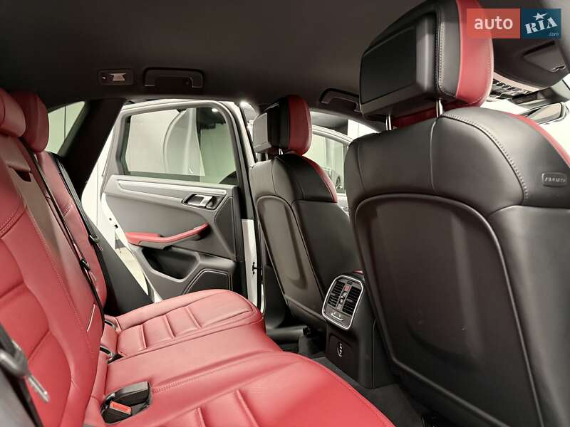 Внедорожник / Кроссовер Porsche Macan 2025 в Киеве