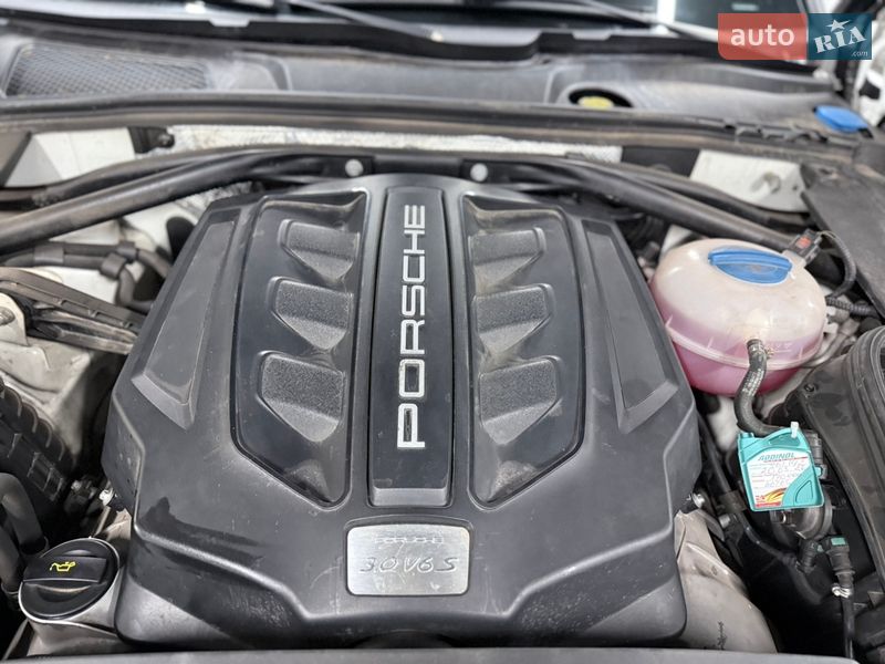 Внедорожник / Кроссовер Porsche Macan 2015 в Одессе