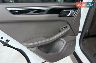 Внедорожник / Кроссовер Porsche Macan 2015 в Одессе