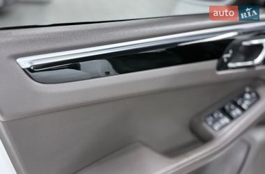 Внедорожник / Кроссовер Porsche Macan 2015 в Одессе