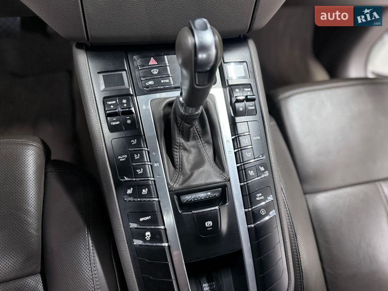 Внедорожник / Кроссовер Porsche Macan 2015 в Одессе