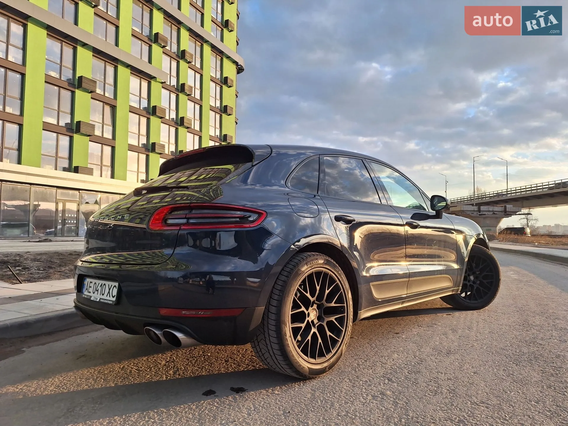2016 Porsche Macan - мініатюра 2