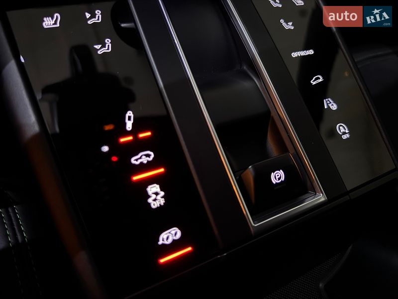 Внедорожник / Кроссовер Porsche Macan 2021 в Одессе