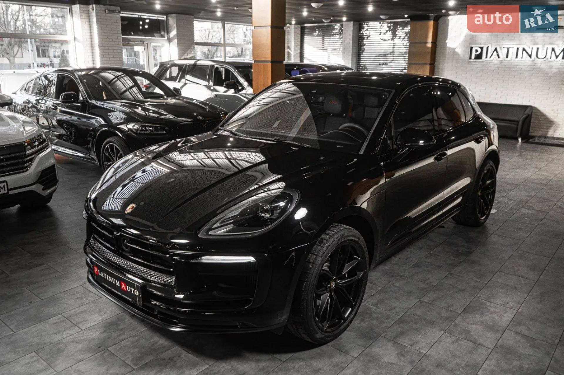2023 Porsche Macan - мініатюра 2