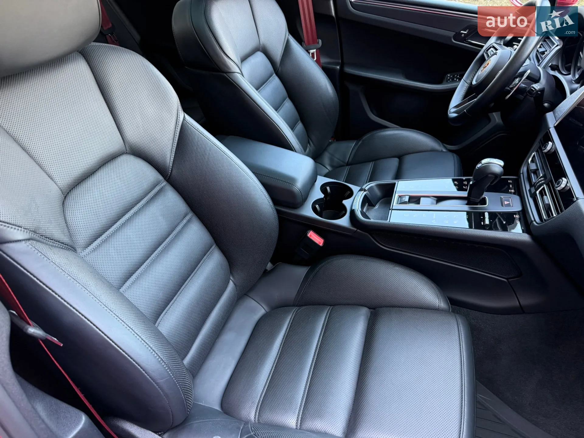 2021 Porsche Macan - мініатюра 12