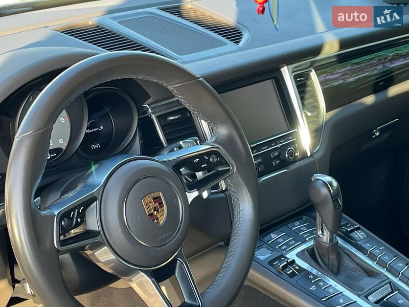 Внедорожник / Кроссовер Porsche Macan 2015 в Киеве