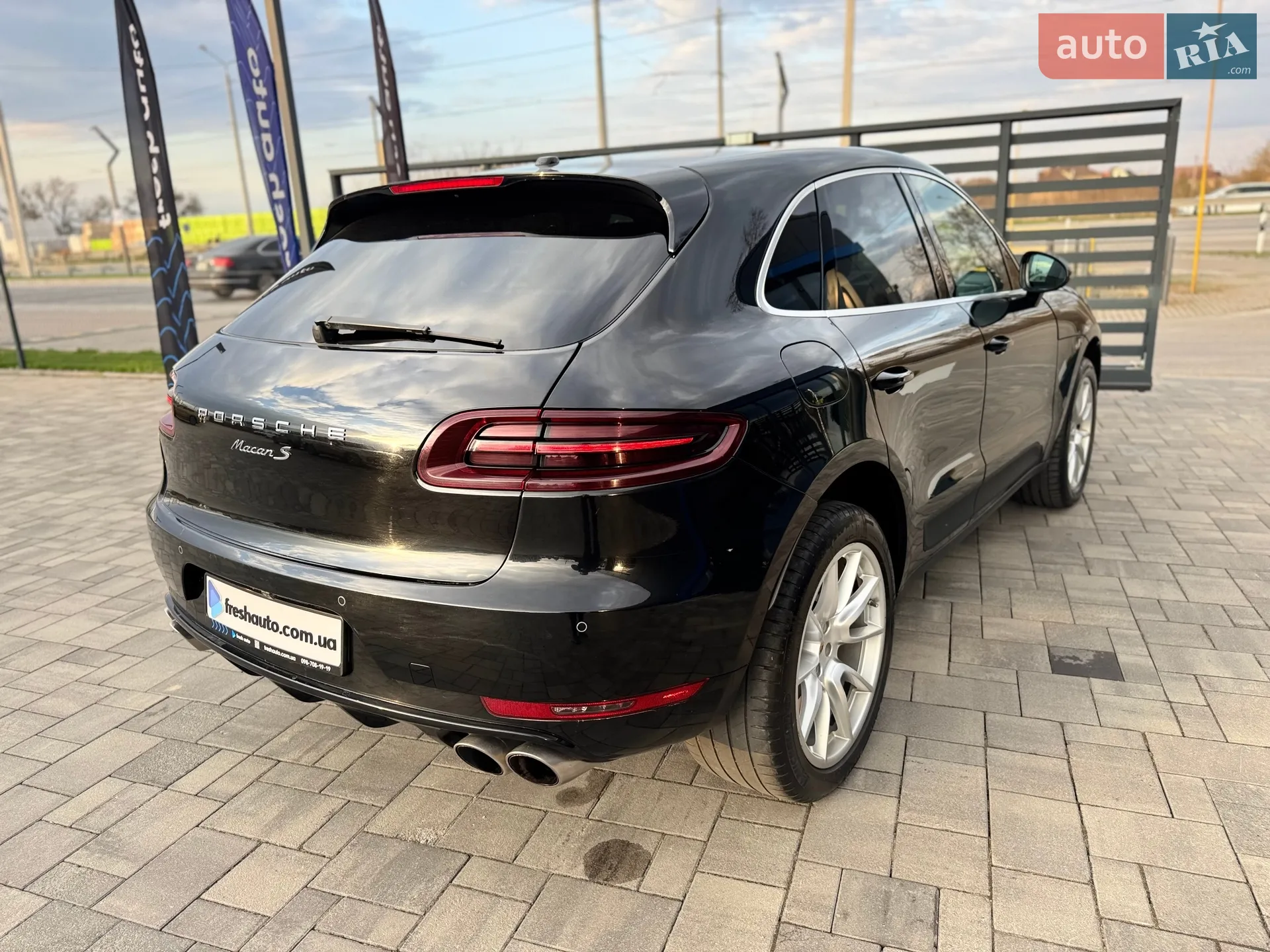 2015 Porsche Macan - мініатюра 13