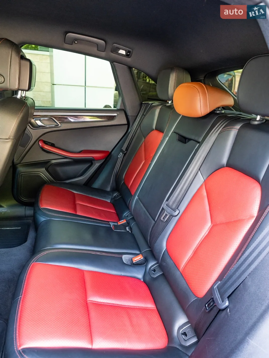 2016 Porsche Macan - мініатюра 23