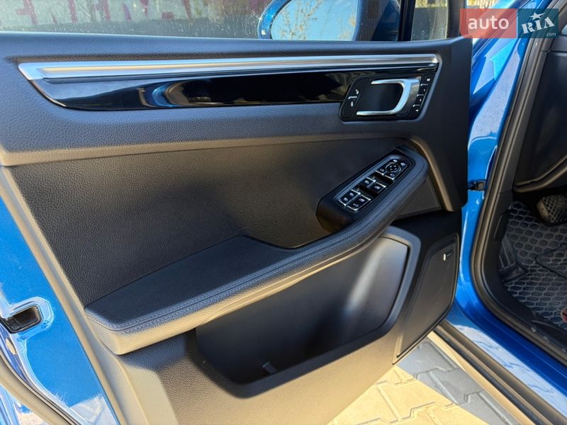 Позашляховик / Кросовер Porsche Macan 2017 в Києві