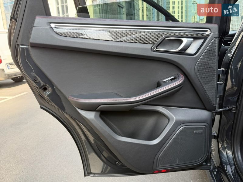 Позашляховик / Кросовер Porsche Macan 2016 в Києві фото 53 Позашляховик / Кросовер Porsche Macan 2016 в Києві