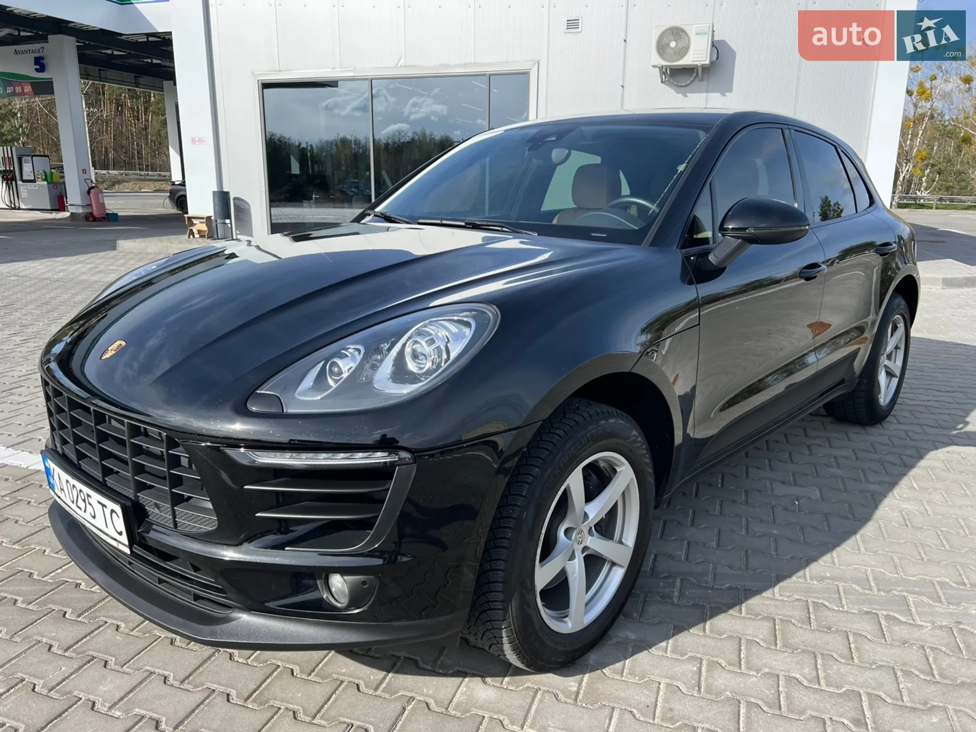 2017 Porsche Macan - мініатюра 3