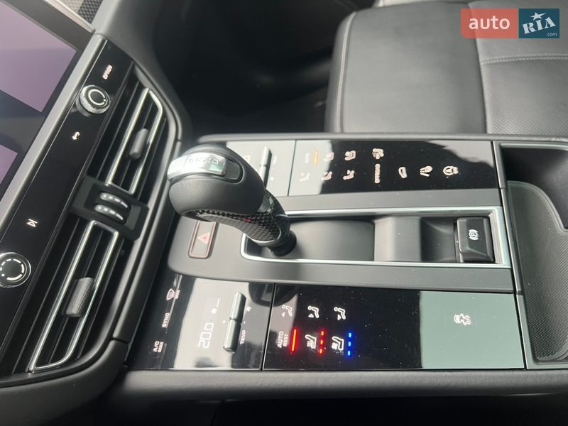 Позашляховик / Кросовер Porsche Macan 2022 в Києві