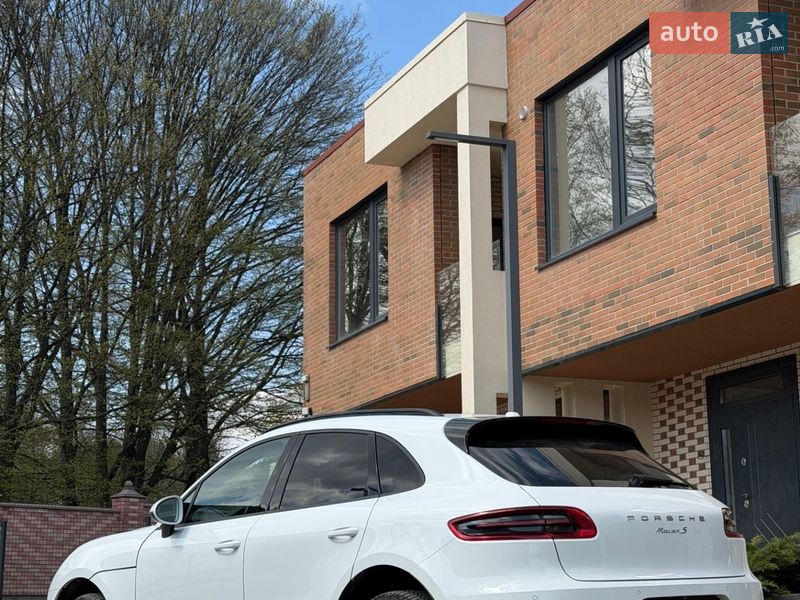 Внедорожник / Кроссовер Porsche Macan 2015 в Черновцах