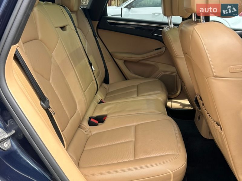 Позашляховик / Кросовер Porsche Macan 2018 в Дніпрі