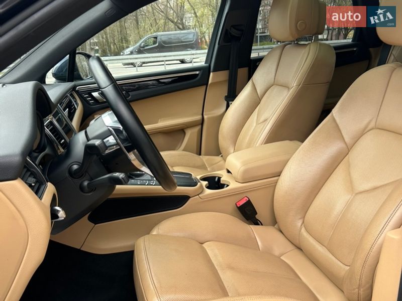Позашляховик / Кросовер Porsche Macan 2018 в Дніпрі