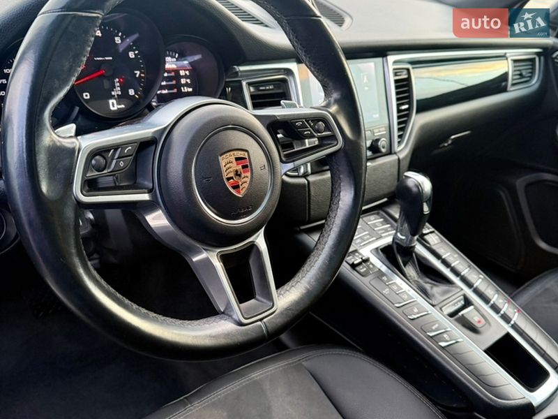 Позашляховик / Кросовер Porsche Macan 2018 в Києві