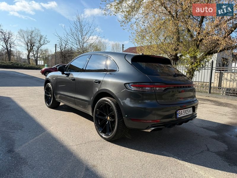 Внедорожник / Кроссовер Porsche Macan 2016 в Кропивницком