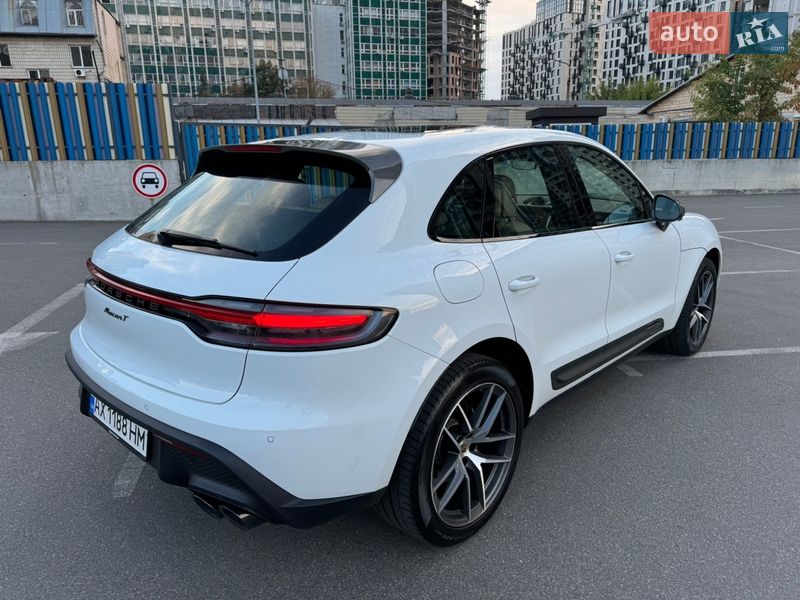 Внедорожник / Кроссовер Porsche Macan 2022 в Киеве