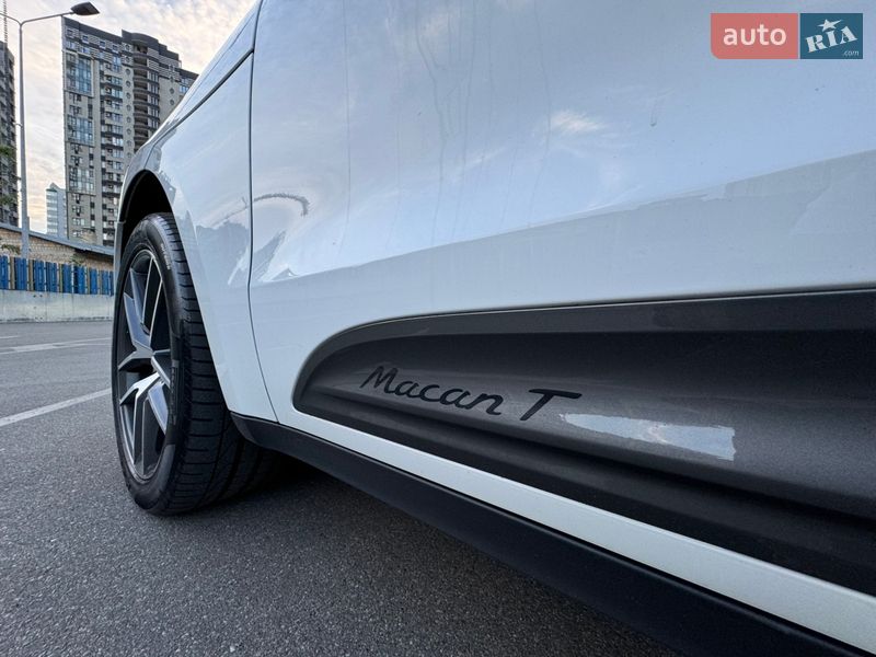 Внедорожник / Кроссовер Porsche Macan 2022 в Киеве