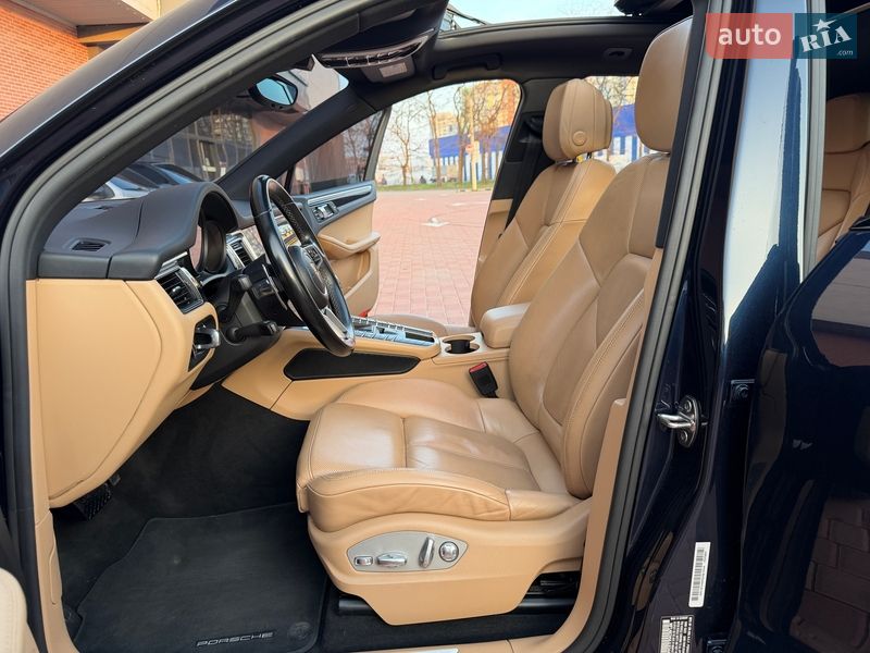 Внедорожник / Кроссовер Porsche Macan 2018 в Одессе