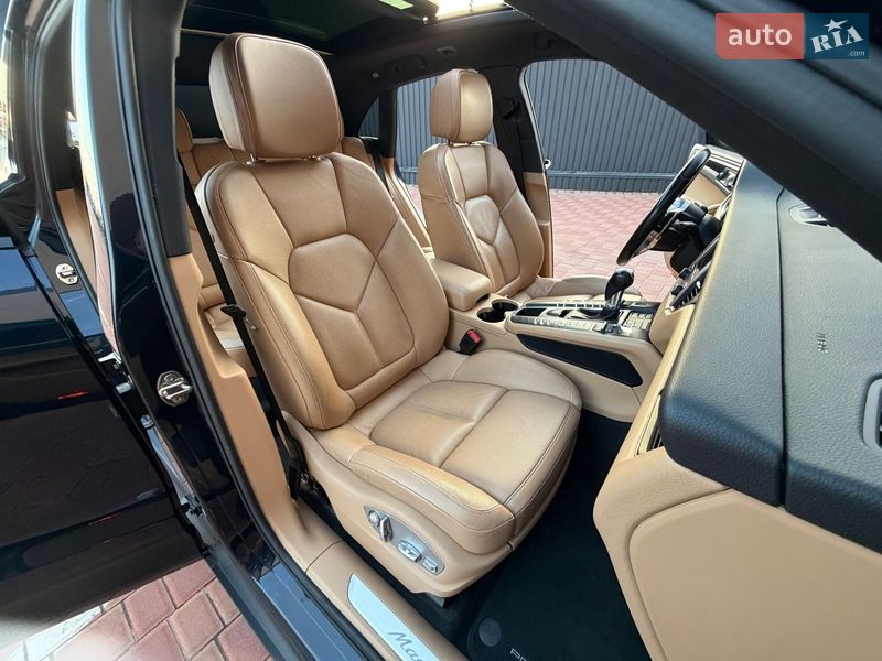 Внедорожник / Кроссовер Porsche Macan 2018 в Одессе